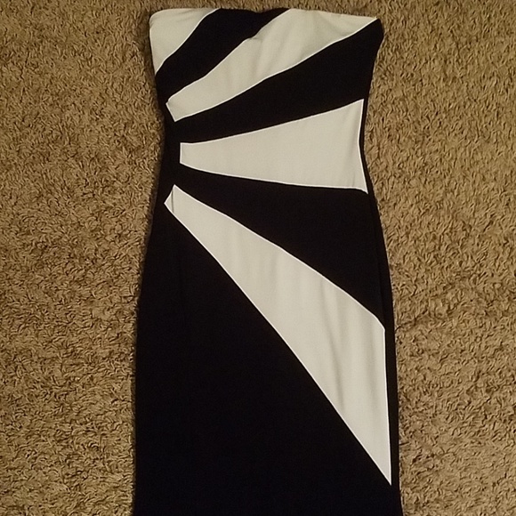 Sexy Strapless Dress - Picture 2 of 3